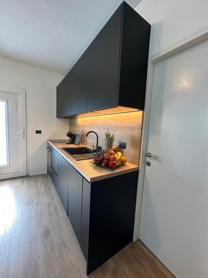 Apartament Tina *